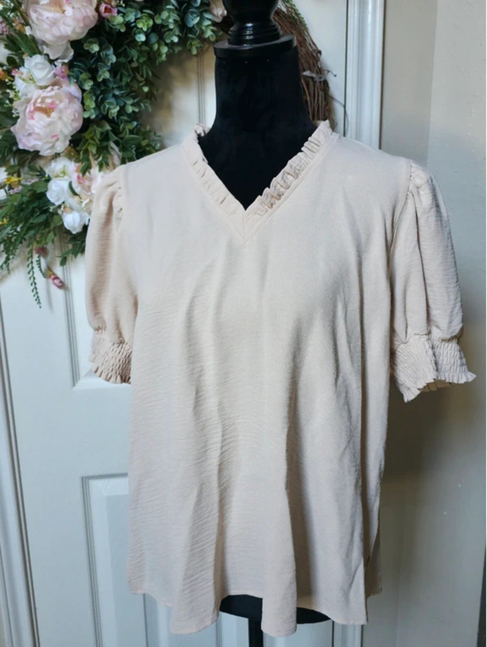 Jodifl ladies medium cream top